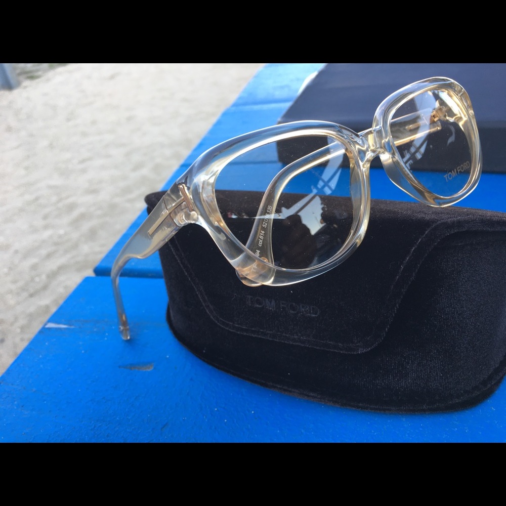 Transparent frame eyeglasses - Picture 3 of 3